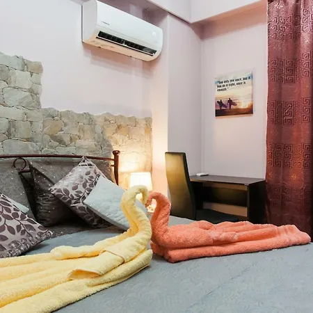 Guest house Cozy Walk To Acropolis Athens