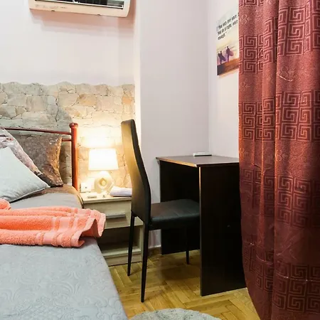 Cozy Walk To Acropolis Guest house